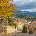 Les villages de Provence à découvrir en automne : couleurs, calme et authenticité